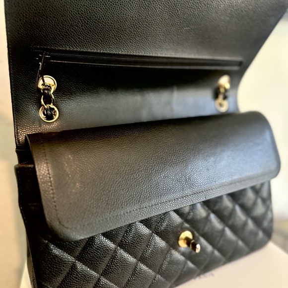 Chanel large classic double flap handbag - Picture 3 of 11